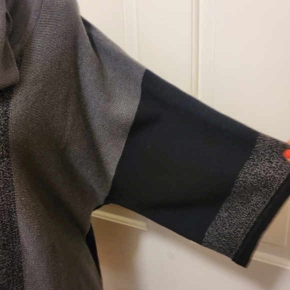 NWT Style & Co. Black/Grey Cowl Neck Sweater Size Small, classic, casual - Picture 4 of 8